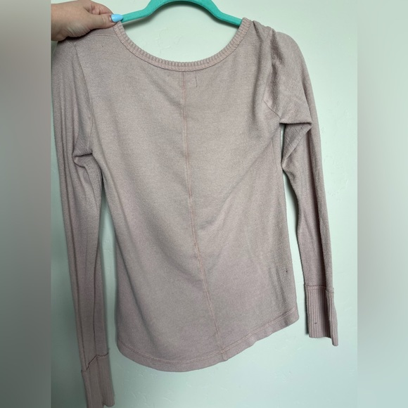 Abercrombie and Fitch stop - Picture 2 of 3